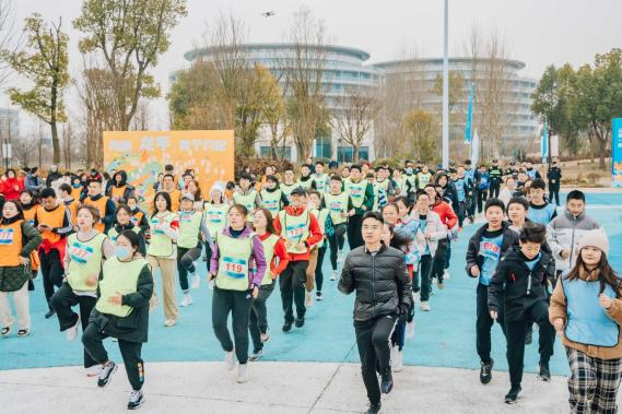 揚(yáng)子江藥業(yè)集團(tuán) “春季領(lǐng)跑 益起健康” —健康普及公益宣傳活動圓滿舉辦！