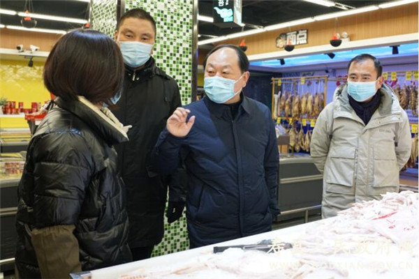 淮南壽縣縣委常委、壽春鎮(zhèn)黨委書記牛斌調(diào)研冷鏈食品疫情防控工作