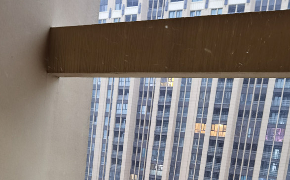 【淮南爆料】連廊難抵風雪，觀湖名居設計是否合理？